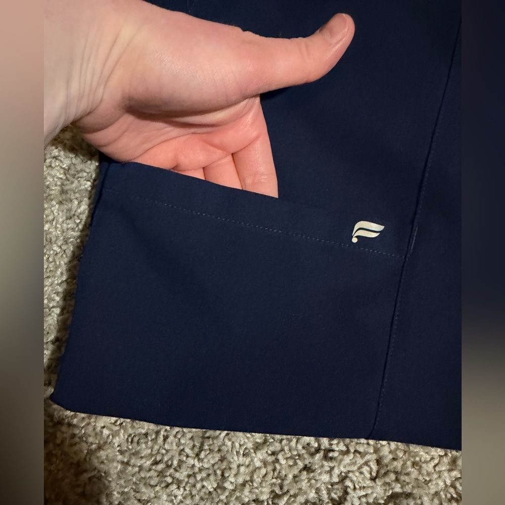 Women’s Fabletics Scrub Pants - Picture 4 of 5